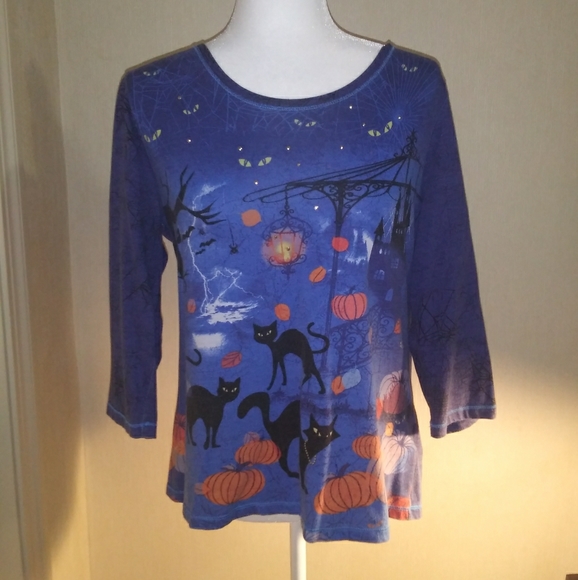 Basic Editions Tops - Women's Basic Editions Halloween Shirt